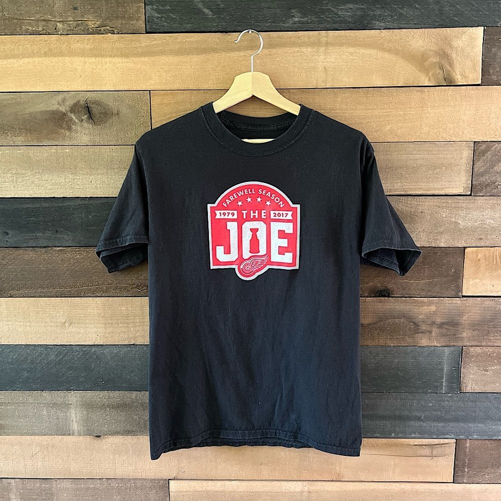 Detroit Red Wings Black The Joe Farewell Season Hanes Mens Graphic T Shirt